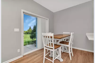 1334 Hawk Hollow Drive, Yorkville, IL 60560 - Photo 7