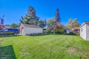 1210 Mohawk Dr, Elgin, IL 60120 - Photo 33