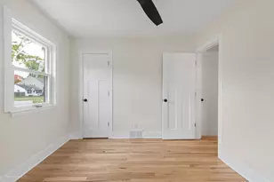 1142 N Webster St, Naperville, IL 60563 - Photo 17