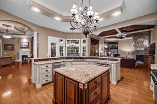 47 Stonebrook Ct, Bloomington, IL 61704 - Photo 9