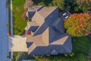 47 Stonebrook Ct, Bloomington, IL 61704 - Photo 3