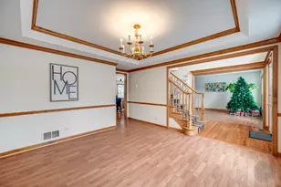 3479 Charlemaine Dr, Aurora, IL 60504 - Photo 5