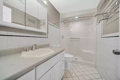 2078 N 17th Avenue, Melrose Park, IL 60160 - Photo 21