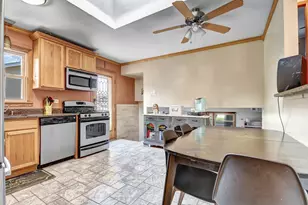 13533 Short Dr, Crestwood, IL 60418 - Photo 7