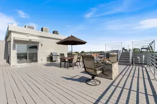 2411 W Walton St, Chicago, IL 60622 - Photo 29