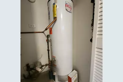 7826 W 98th Place, Hickory Hills, IL 60457 - Photo 7