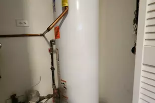 7826 W 98th Pl, Hickory Hills, IL 60457 - Photo 7