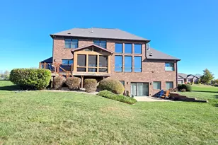 9667 Crossbow Dr N, Bloomington, IL 61705 - Photo 7