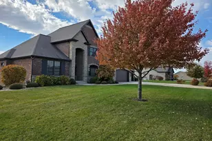 9667 Crossbow Dr N, Bloomington, IL 61705 - Photo 5