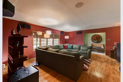 17706 Wentworth Avenue, Lansing, IL 60438 - Photo 9