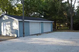 219 W Jones St, Milford, IL 60953 - Photo 9