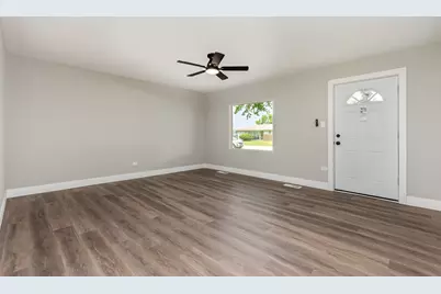 16632 Sawyer Avenue, Markham, IL 60428 - Photo 3