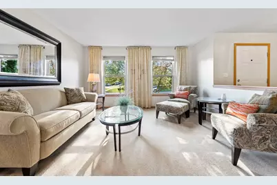 1018 Butterfield Circle E, Shorewood, IL 60404 - Photo 5