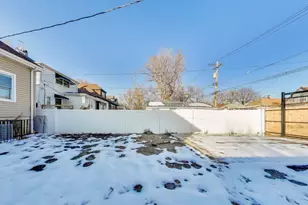 7633 S Eberhart Ave, Chicago, IL 60619 - Photo 43