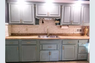 108 N Wesley Avenue, Mount Morris, IL 61054 - Photo 3