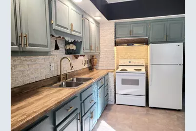 108 N Wesley Avenue, Mount Morris, IL 61054 - Photo 3