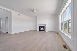 24 Stonehouse Ct, Bloomington, IL 61705 - Photo 17