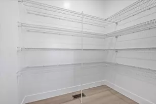 24 Stonehouse Ct, Bloomington, IL 61705 - Photo 13