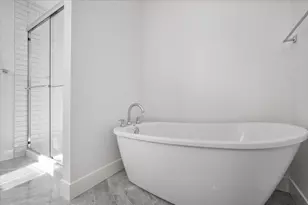 24 Stonehouse Ct, Bloomington, IL 61705 - Photo 27