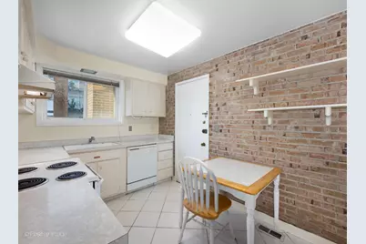 4710 Russett Lane #R1, Skokie, IL 60076 - Photo 7