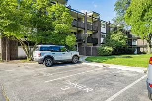 4710 Russett Ln, Skokie, IL 60076 - Photo 15