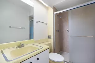 4710 Russett Ln, Skokie, IL 60076 - Photo 13