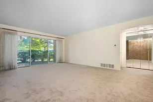 4710 Russett Ln, Skokie, IL 60076 - Photo 3