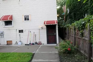 7627 S Cornell Ave, Chicago, IL 60649 - Photo 19