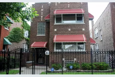 7627 S Cornell Avenue, Chicago, IL 60649 - Photo 1