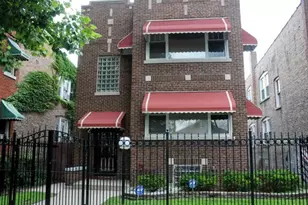 7627 S Cornell Ave, Chicago, IL 60649 - Photo 1