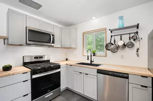 18646 Palmer Cir, Homewood, IL 60430 - Photo 5