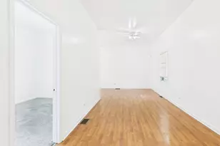 8535 S Givins Ct, Chicago, IL 60620 - Photo 9