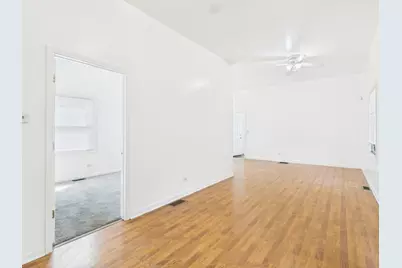 8535 S Givins Court, Chicago, IL 60620 - Photo 7