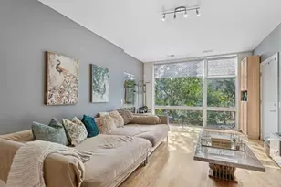 454 W Oak St, Chicago, IL 60610 - Photo 5