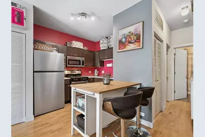 454 W Oak Street #3, Chicago, IL 60610 - Photo 7