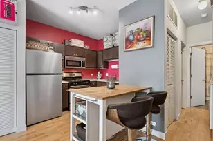 454 W Oak St, Chicago, IL 60610 - Photo 7