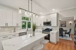 1123 Thackery Ln, Naperville, IL 60564 - Photo 3