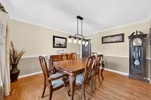 1404 Amy Ln, Libertyville, IL 60048 - Photo 5