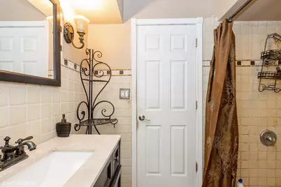 6846 N Dowagiac Avenue, Chicago, IL 60646 - Photo 23