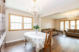 6846 N Dowagiac Ave, Chicago, IL 60646 - Photo 9