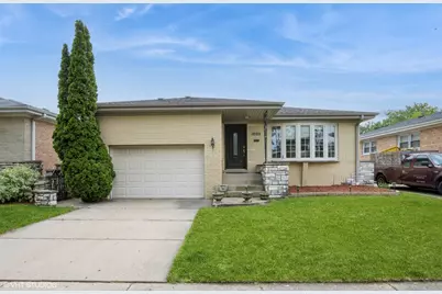 6846 N Dowagiac Avenue, Chicago, IL 60646 - Photo 1