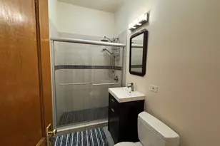 1822 W Greenleaf Ave, Chicago, IL 60626 - Photo 9