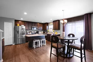 98 Lawrence Ln, Matteson, IL 60443 - Photo 3