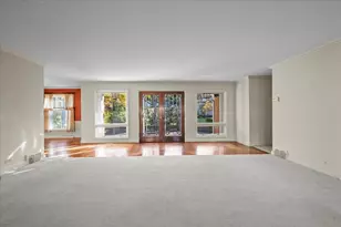 236 Bristol St, Northfield, IL 60093 - Photo 5