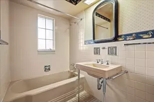 236 Bristol St, Northfield, IL 60093 - Photo 15