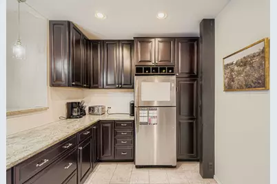 539 W Addison Street #2N, Chicago, IL 60613 - Photo 19