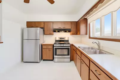 542 Memory Lane, Addison, IL 60101 - Photo 5