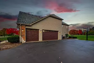 3N735 Herman Melville Ln, Saint Charles, IL 60175 - Photo 57