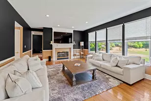 601 Woods Creek Ln, Algonquin, IL 60102 - Photo 9