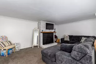 618 Fort St, Ottawa, IL 61350 - Photo 9